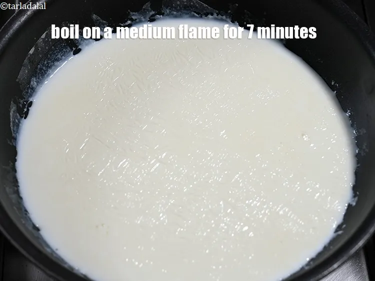 Step 15 – Boil on a medium flame for 7 minutes, while stirring occasionally.<br /> &nbsp;