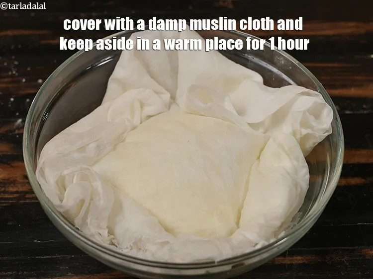 स्टेप 15 – इसे गीले मलमल के कपड़े से ढककर एक घंटे के …