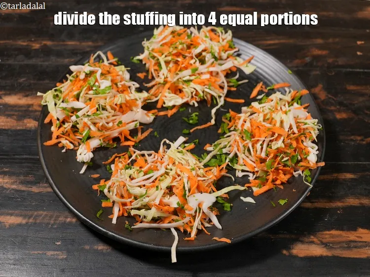 Step 15 – Divide the stuffing into 4 equal portions and keep aside.