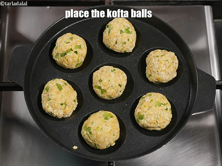 Step 15 – Place the kofta balls.