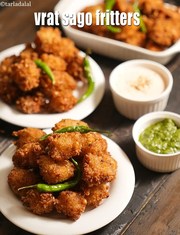 Step 16 – Serve <strong>crispy sabudana pakoda | vrat sago fritters | upvas ka sabudana pakora |&nbsp;</strong> immediately …