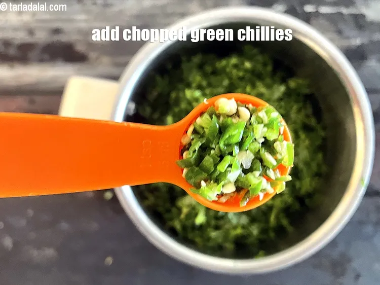 Step 15 – Add <strong>1 1/2 tsp</strong>&nbsp;&nbsp;<a href="glossary-chopped-green-chilli-820i">chopped green chillies</a>.