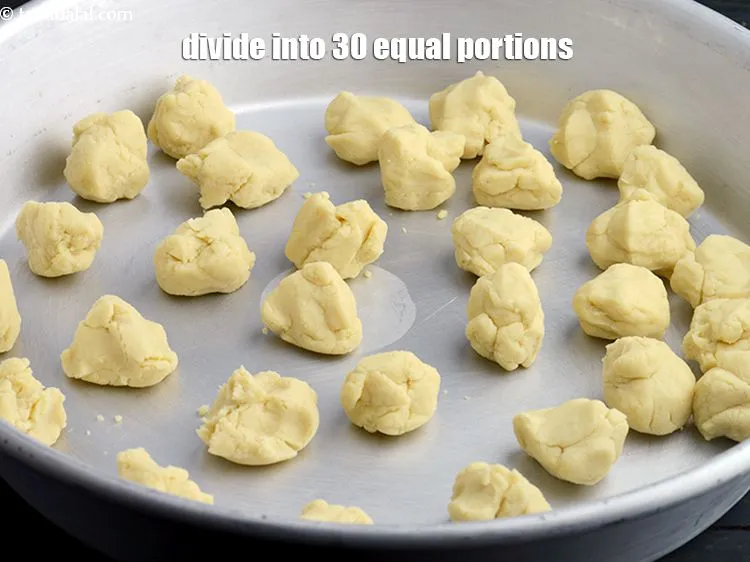Step 15 – Divide the dough into 30 equal portions.