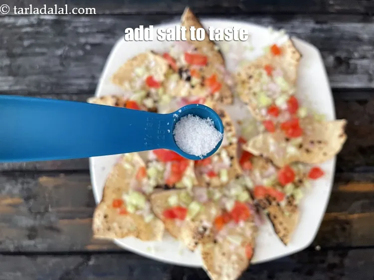 स्टेप 15 – स्वादानुसार नमक डालें।