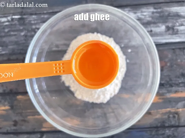 Step 16 – Add&nbsp;<meta charset="UTF-8" />1 tsp&nbsp;<a href="glossary-ghee-245i">ghee</a>.