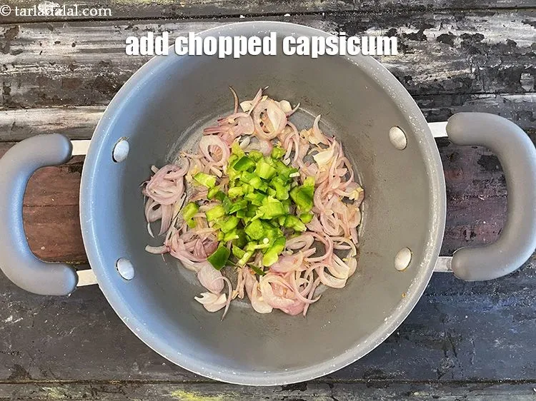 Step 23 – <p>Add&nbsp;1/4 cup&nbsp;<a href="glossary-chopped-capsicum-164i">chopped capsicum</a>.</p>