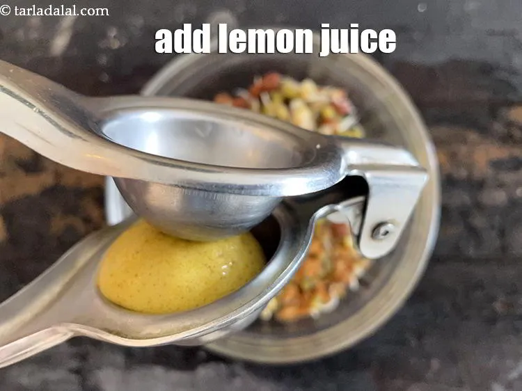 Step 14 – Add 1 1/2&nbsp;tsp&nbsp;<a href="glossary-lemon-juice-numbi-ka-ras-nimbu-ka-juice-471i">lemon juice</a>.
