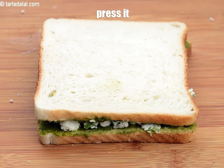 स्टेप 16 – इसे हल्के से दबाएं।