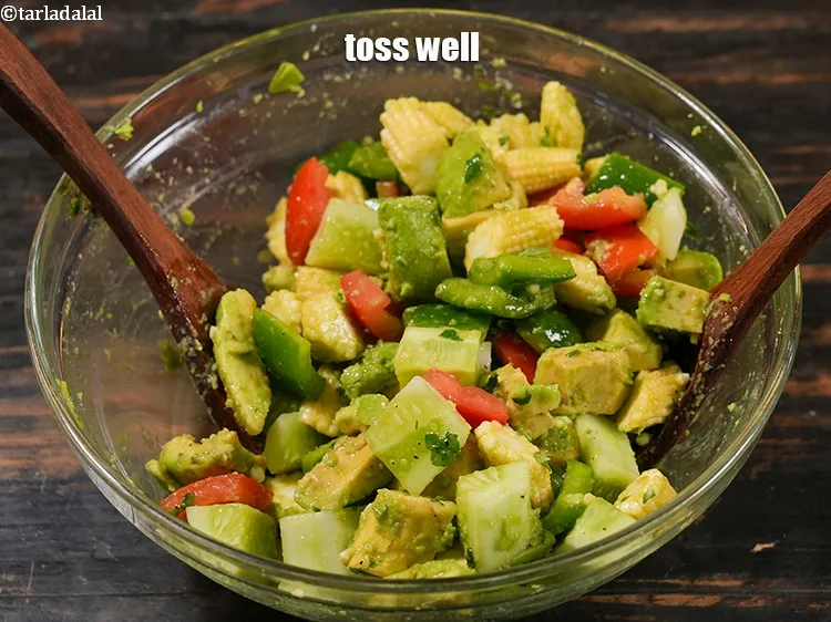 स्टेप 20 – अच्छी तरह से टॉस करें और हमारा <strong>भारतीय स्टाइल एवोकैडो …