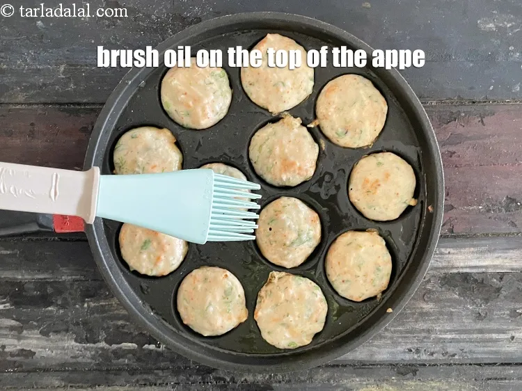 Step 21 – <meta charset="UTF-8" /> Brush little oil on the top of the appe.