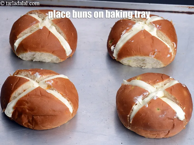 Step 16 – Place the buns on a baking tray.