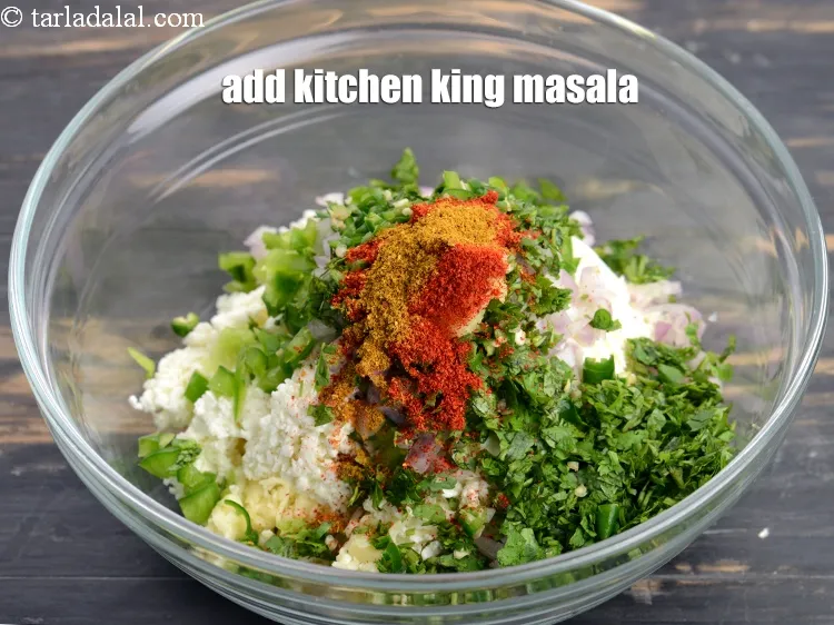 Step 17 – Add 1/4 tsp <a href="https://www.tarladalal.com/glossary-kitchen-king-masala-1037i">kitchen king masala</a>.