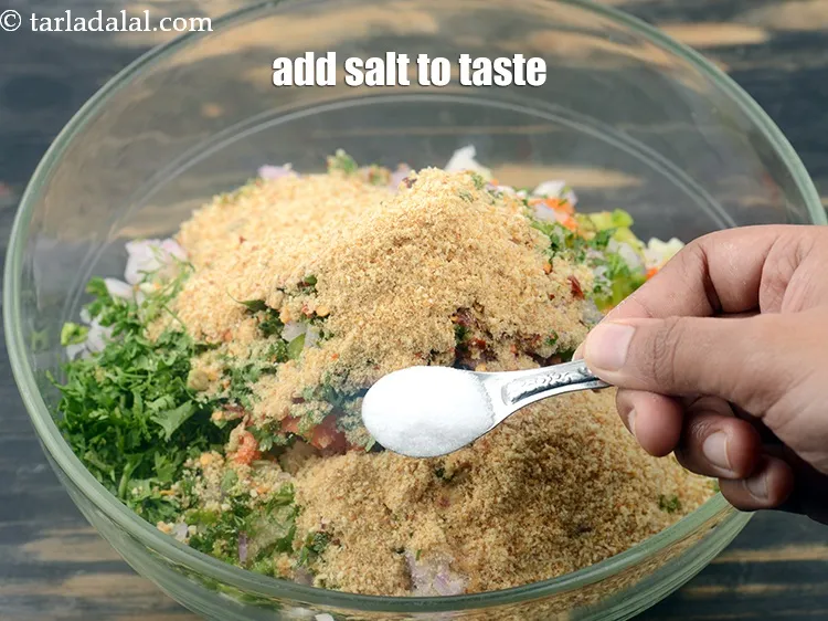 स्टेप 16 – स्वादानुसार नमक डालें।