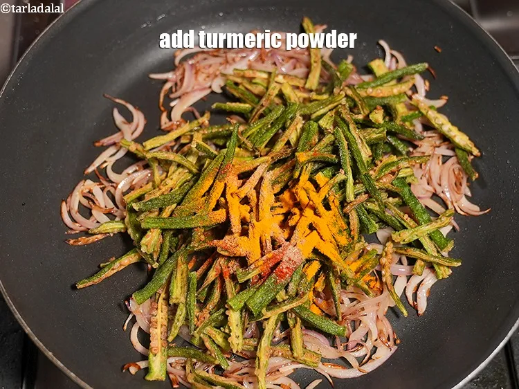 Step 17 – Add &frac14; tsp <a href="https://www.tarladalal.com/glossary-turmeric-powder-haldi-645i">turmeric powder (haldi)</a>.&nbsp;