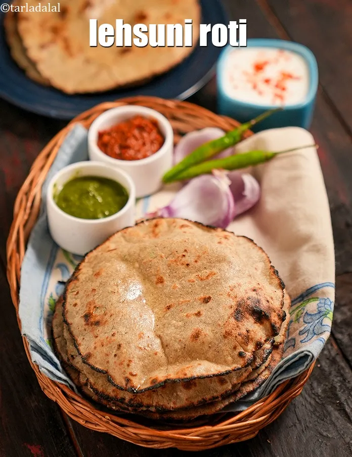 Step 18 – Serve the&nbsp;<strong>garlic roti</strong>&nbsp;immediately.