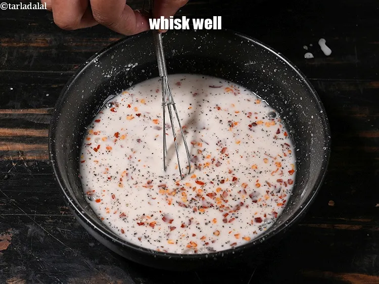 स्टेप 17 – अच्छी तरह से फेंटें और एक तरफ रख दें।