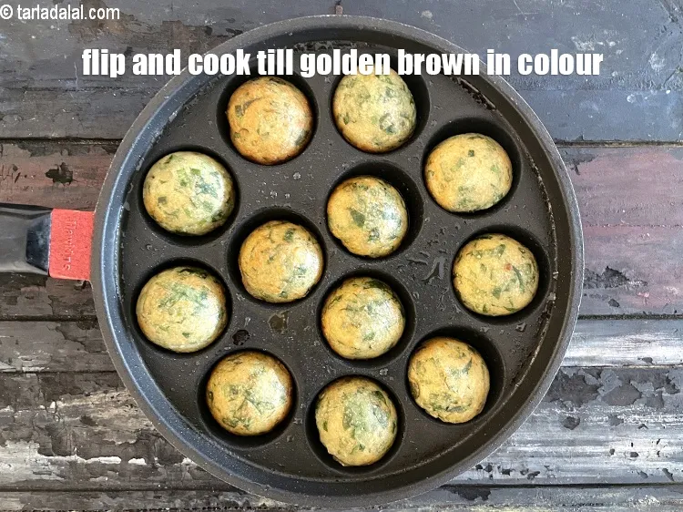 Step 17 – <meta charset="UTF-8" /> Flip and cook till they turn golden brown in colour from the …