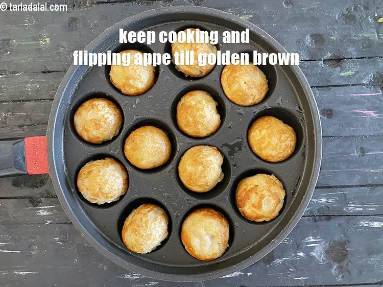 Step 20 – Keep cooking and turning till <strong>jowar pear appam |&nbsp;</strong><strong>jowar whole wheat flour appe |&nbsp;sweet jowar …