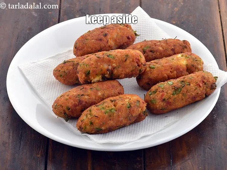 Step 15 – Drain on an absorbent paper and keep aside.