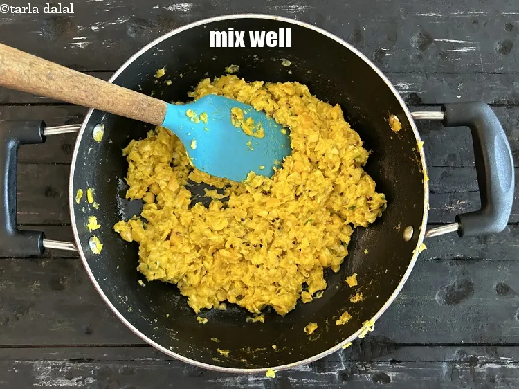 Step 22 – Mix <strong>makai upma | bhutte ki kees&nbsp;|&nbsp;healthy sweet corn upma | how to make makai …