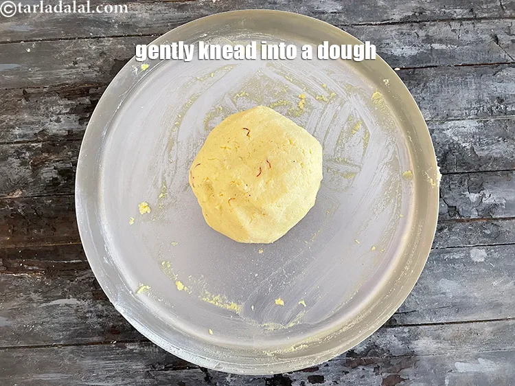 Step 17 – Now the mixture can be easily kneaded into a dough. Knead into a dough.&nbsp;Mixing gently …