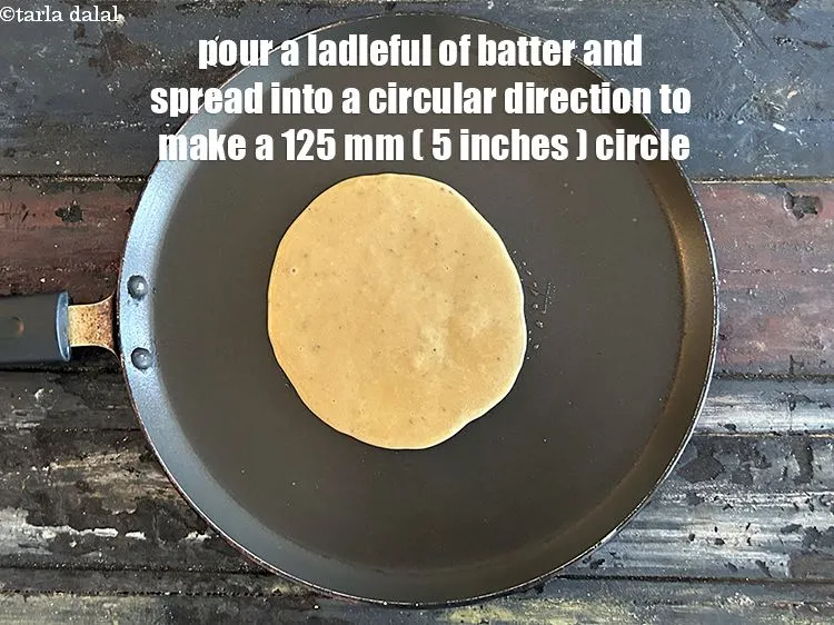 स्टेप 17 – बैटर से भरा एक करछुल डालें और 125 मिमी (5 …