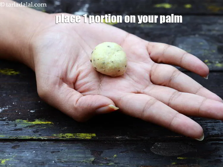 Step 19 – Place 1 portion on your palm.