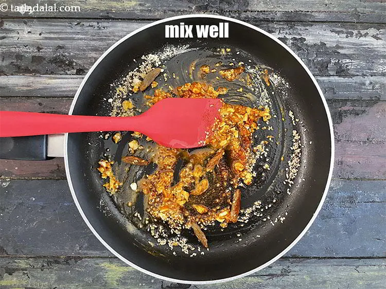 स्टेप 17 – अच्छी तरह से मलाएं।