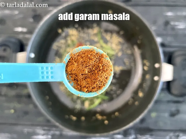Step 17 – <strong>Add 1/2 tsp garam masala.</strong>