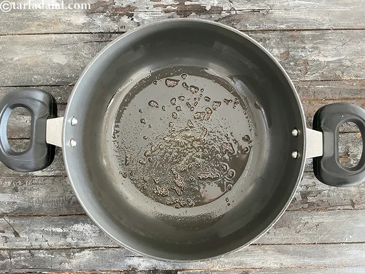 Step 27 – Let the mustard seeds crackle.