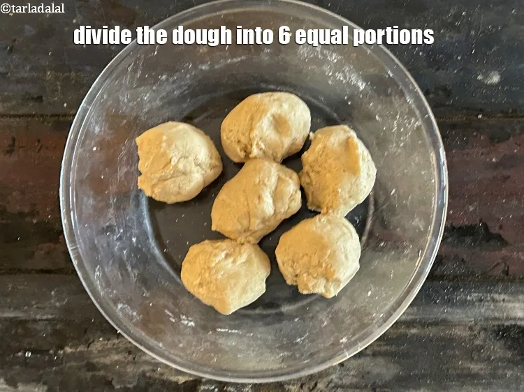 स्टेप 18 – <strong>होल व्हीट नान की रेसिपी&nbsp;|&nbsp;तवे पर साबुत गेहूं नान&nbsp;|&nbsp;इंस्टेंट सूखा …