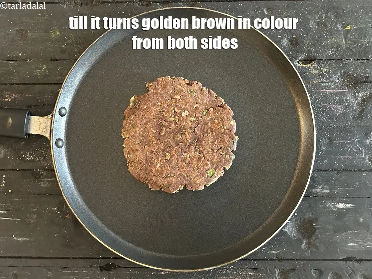 Step 17 – <meta charset="UTF-8" />Till it turns golden brown in colour from both sides.&nbsp;<br /> &nbsp;