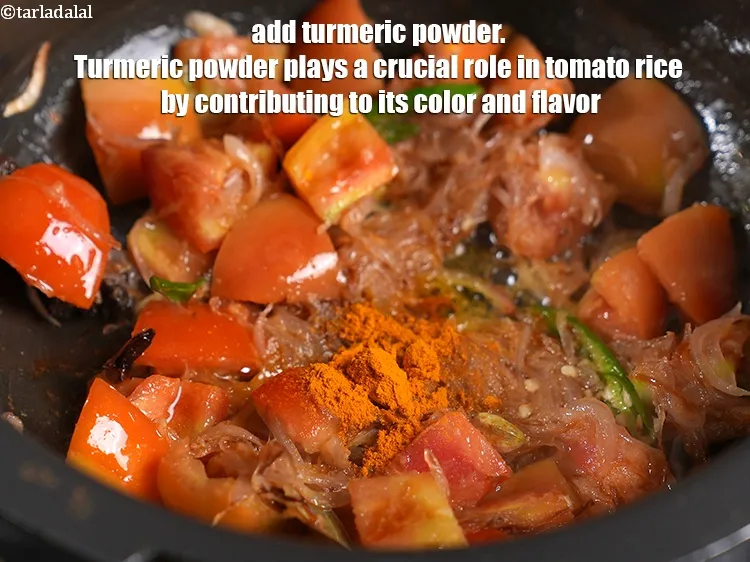 स्टेप 18 – <p>1/2 छोटा चम्मच&nbsp;<a href="">हल्दी पाउडर</a>&nbsp;डालें । हल्दी पाउडर टमाटर चावल …