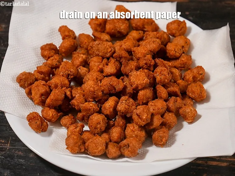 Step 18 – Drain on an absorbent paper. Repeat step 3 to deep fry the remaining soya chunks …