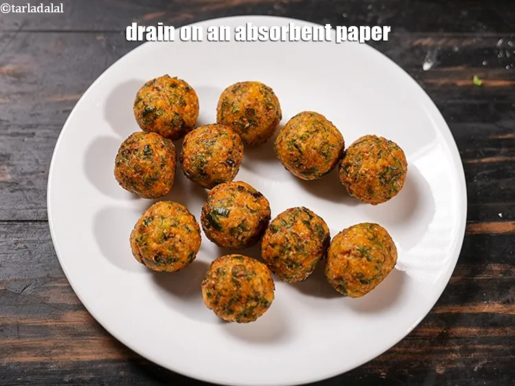 Step 17 – Drain on an absorbent paper and keep aside.