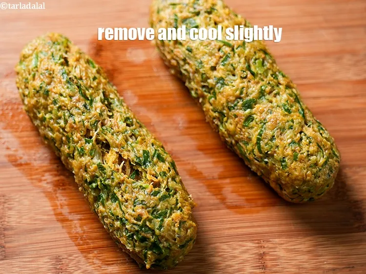 स्टेप 18 – निकालें और थोड़ा ठंडा होने के लिए एक तरफ रख …