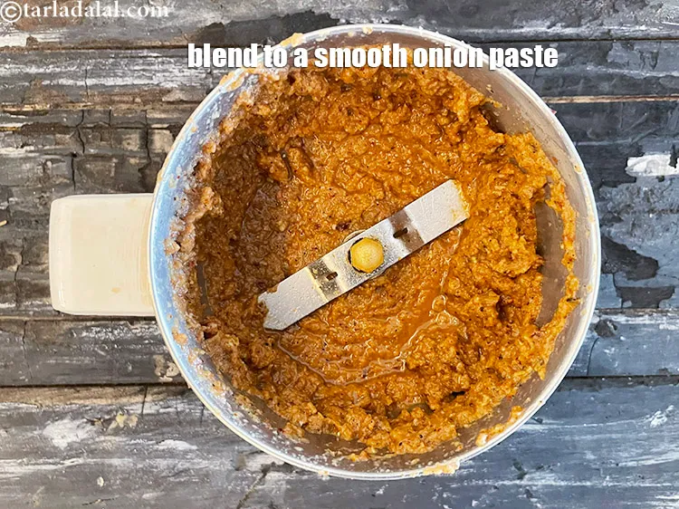 Step 26 – Blend into a&nbsp;smooth paste.