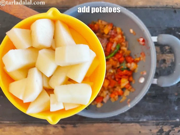 Step 19 – Add&nbsp;<meta charset="UTF-8" />1 cup&nbsp;<a href="glossary-chopped-potatoes-787i">chopped potatoes</a>.