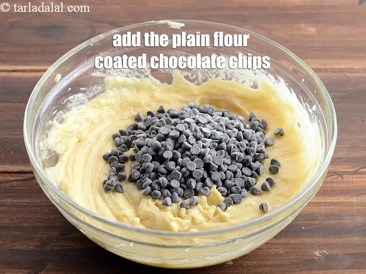 Step 19 – Add the plain flour coated chocolate chips.