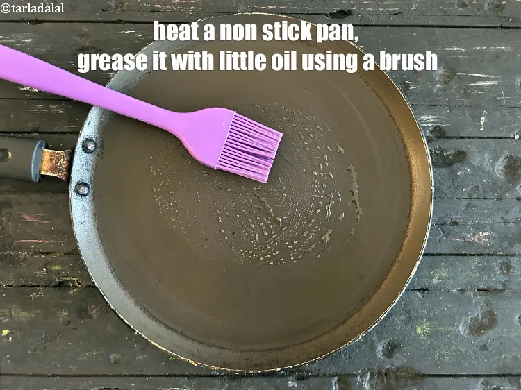 Step 18 – To make <strong>semolina uttapam with cabbage recipe</strong> <strong>| instant rava vegetable pancake |&nbsp;sooji chilla with …