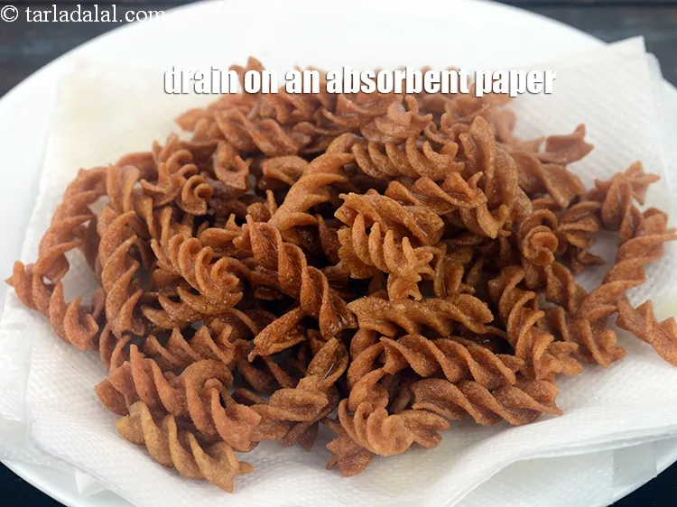 Step 18 – Drain on an absorbent paper.