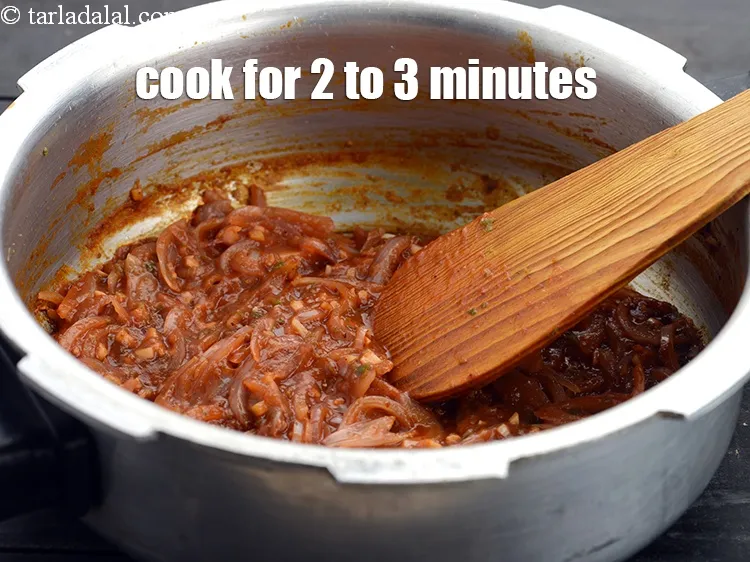 Step 21 – Cook on a medium flame for 2 to 3 minutes, while stirring continuously.