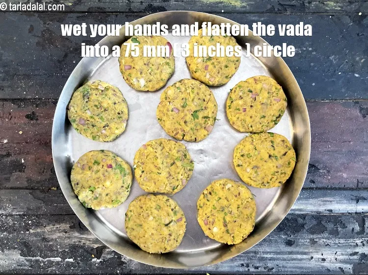 Step 24 – <meta charset="UTF-8" /> To make <meta charset="UTF-8" /><strong>tava alasanda vada recipe | &nbsp;non fried black …