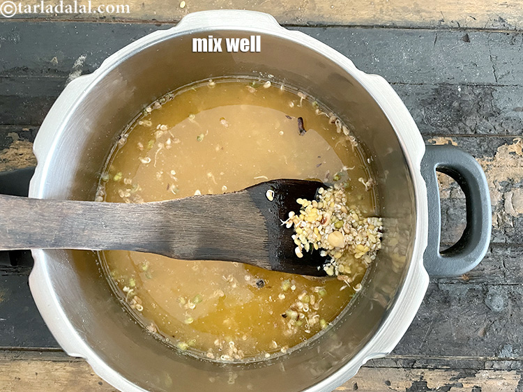 स्टेप 31 – अच्छी तरह से मलाएं।