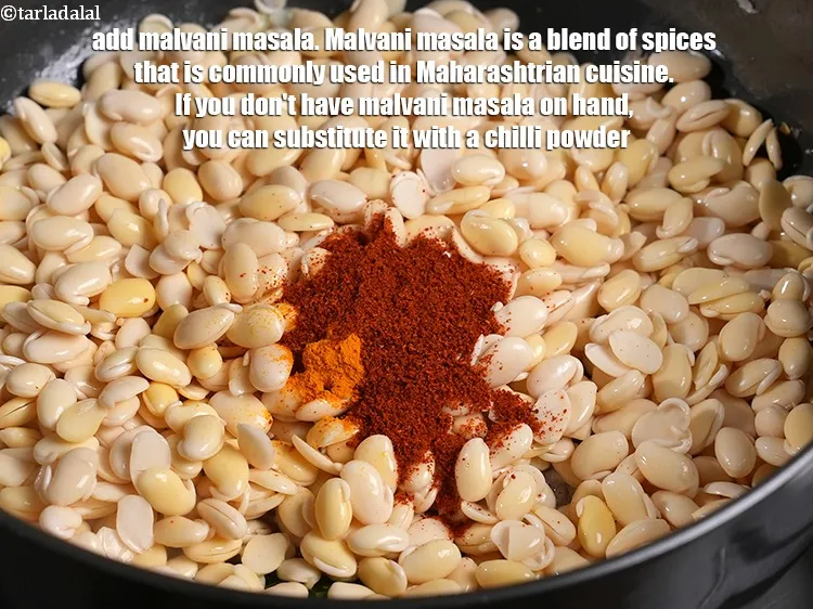 स्टेप 35 – १ १/२ टी-स्पून&nbsp;<a href=""https://www.tarladalal.com/glossary-malvani-masala-malwani-masala-powder-maharashtrian-malvani-masala-powder-hindi-2479i"">मालवणी मसाला</a>&nbsp;&nbsp;डालें। मालवणी मसाला मसालों का एक …
