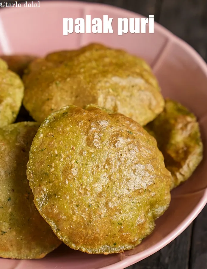 Step 19 – Serve <strong>spinach puri</strong> immediately.