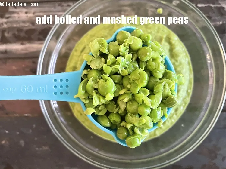 Step 19 – Add&nbsp;<meta charset="UTF-8" /><strong>1/2&nbsp;cup</strong>&nbsp;<a href="glossary-boiled-and-mashed-green-peas-1901i">boiled and mashed green peas</a>.