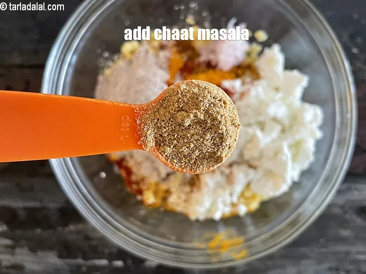 Step 27 – Add&nbsp;<meta charset="UTF-8" />2 tsp&nbsp;<a href="glossary-chaat-masala-300i">chaat masala</a>.
