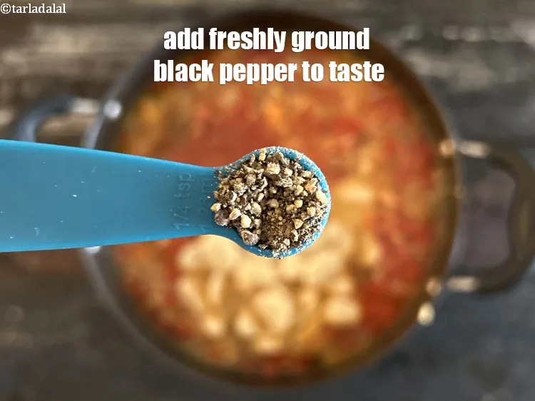 Step 31 – Add&nbsp;freshly ground black pepper to taste.