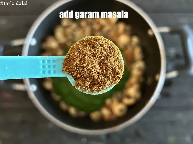 Step 26 – Add <strong>1/2&nbsp;tsp</strong>&nbsp;<a href="garam-masala-163r">garam masala</a>.